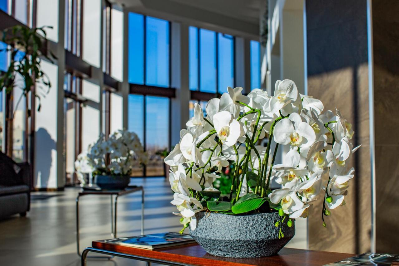 Sulo Atyrau Hotel Exterior foto